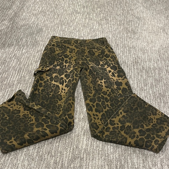 RSQ Leopard Print Women Straight/wide Leg Jeans - Brown and Black size 24 - Picture 3 of 9